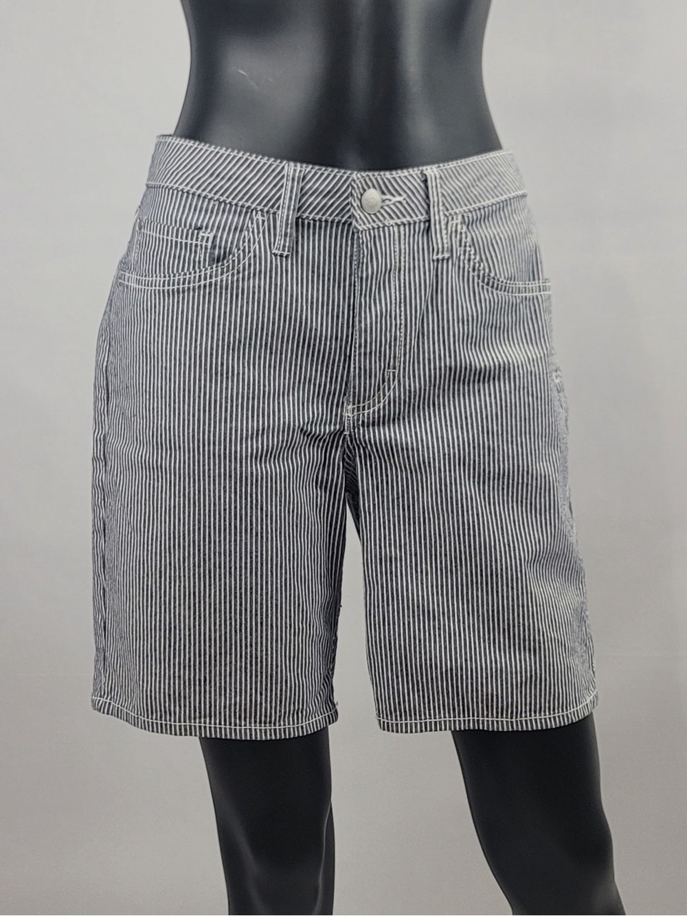 Size Medium LEE Striped Denim Bermuda Shorts - Black/White